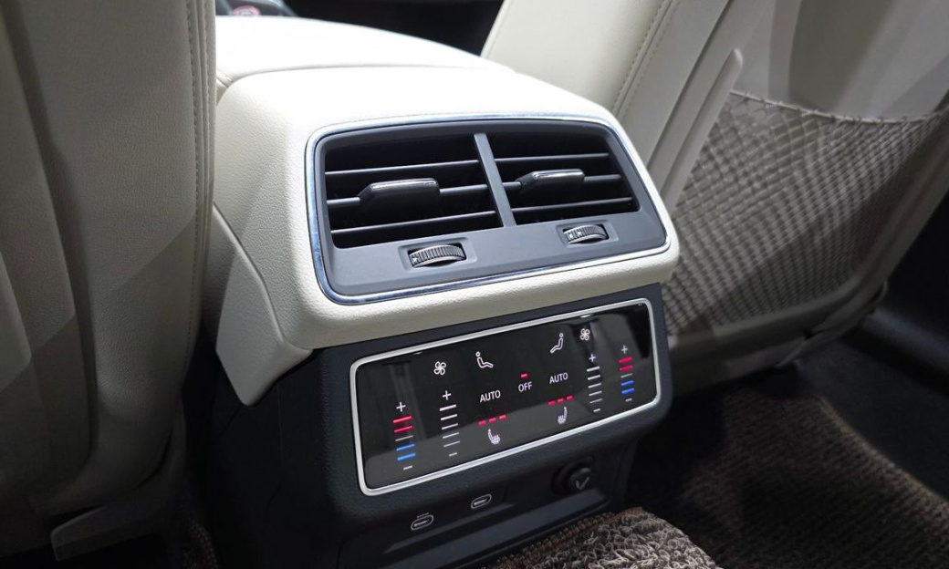 Audi A6 45 TFSI Quattro Premium, 2023