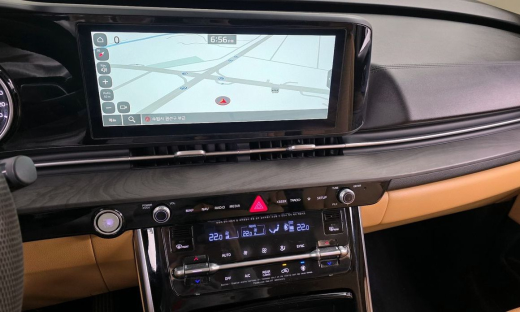 Kia Carnival 7-Seater Noblesse, 2023