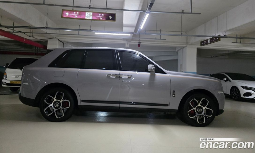 Rolls-Royce Cullinan 6.7 V12 Black Badge, 2023