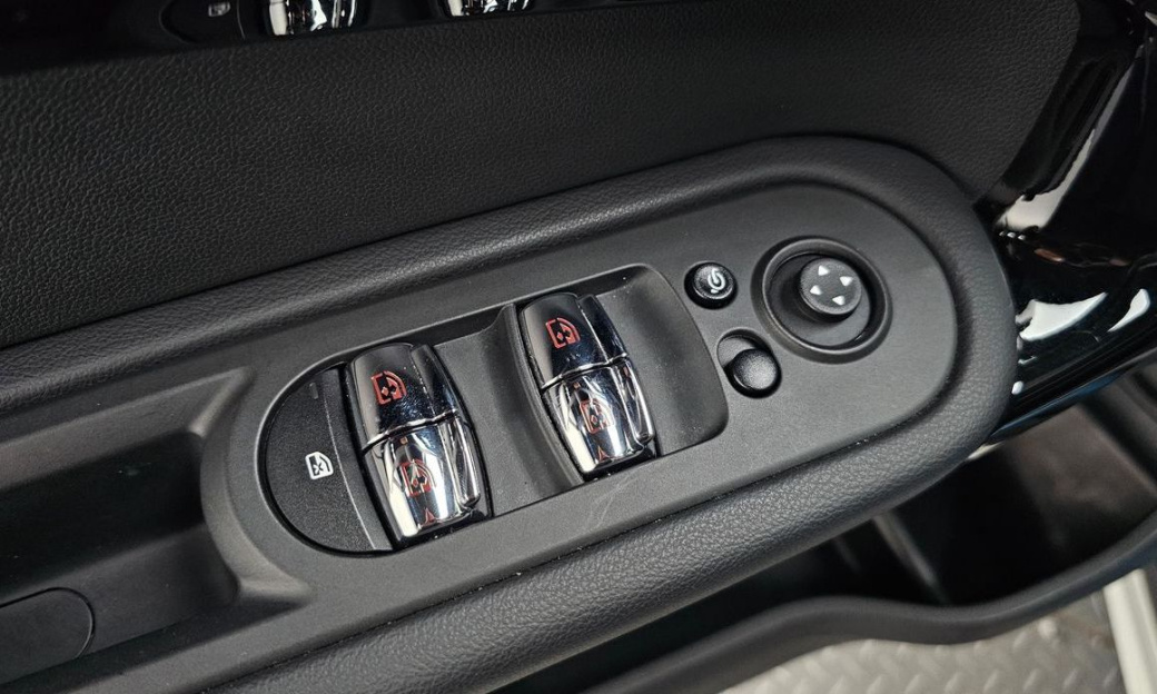 Mini Countryman Classic Plus Launch Pack, 2023
