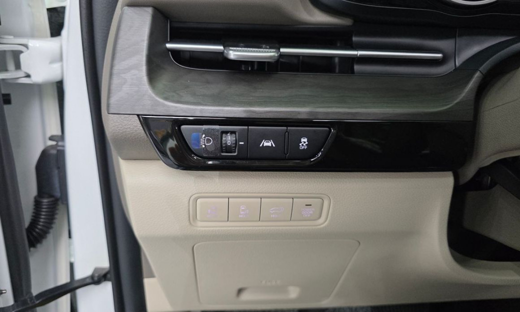 Kia Carnival 7-Seater Noblesse, 2023