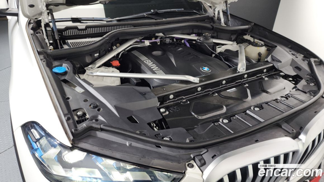 BMW X5 xDrive 40i xLine, 2024