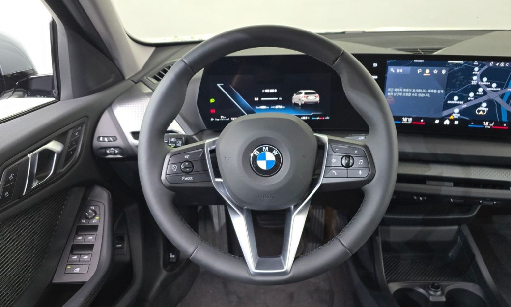 BMW 1-Series 120, 2025