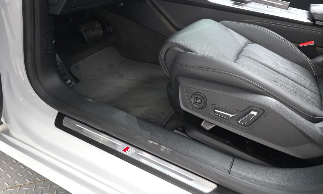 Audi A7 50 TDI Quattrp Premium, 2025