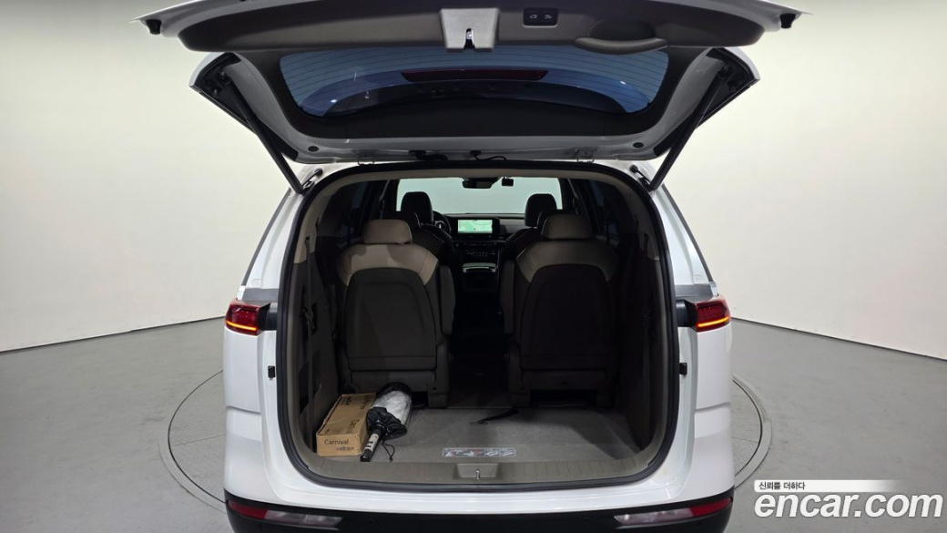 Kia Carnival 9-Seater Noblesse, 2023