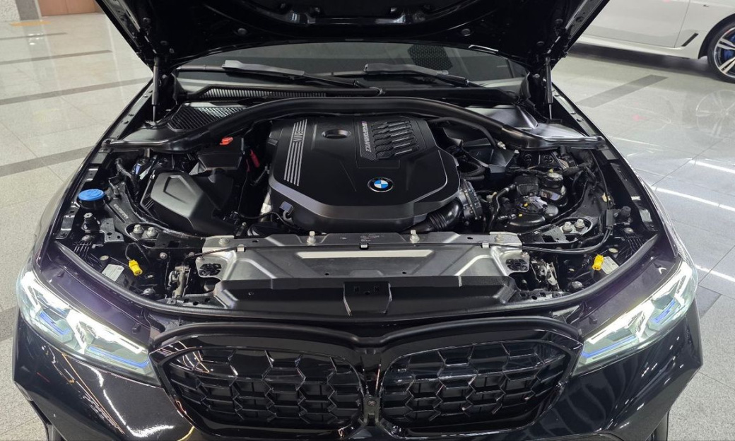 BMW 3-Series M340i Pro, 2024