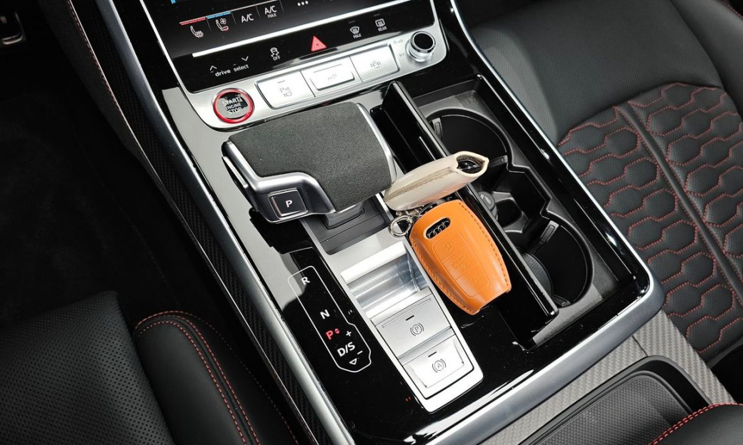 Audi RSQ8 4.0 TFSI Quattro Performance, 2025