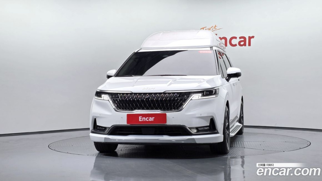 Kia Carnival 9-Seater Hi-Limousine, 2023