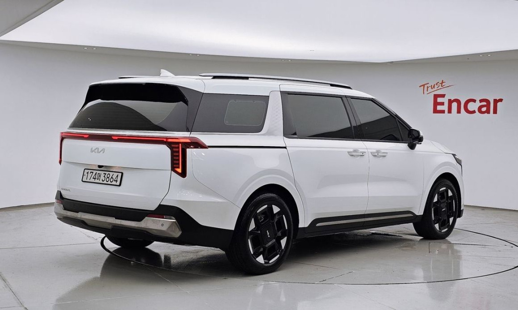 Kia Carnival 9-Seater Noblesse, 2025