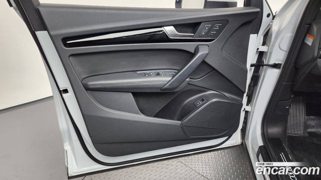 Audi Q5 45 TFSI Quattro Premium, 2022