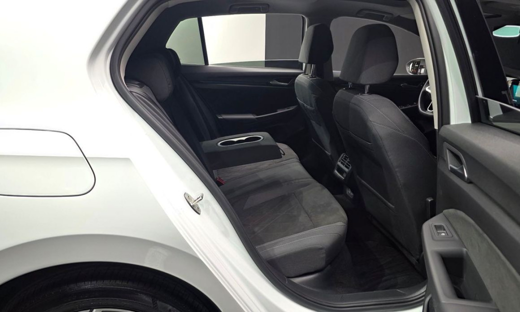 Volkswagen Golf 2.0 TDI Prestige, 2024