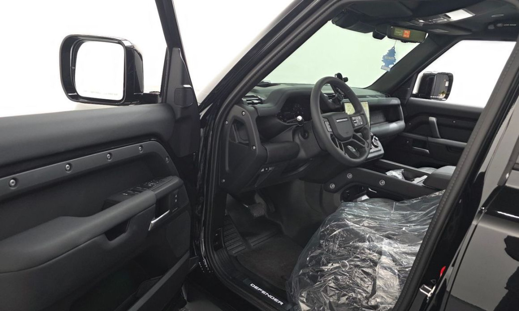 Land Rover Defender 130 P400 Outbound, 2025