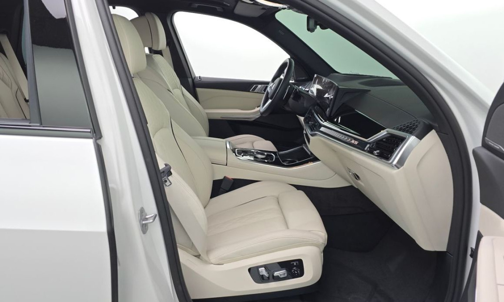 BMW X5 xDrive 40i M Sport, 2025