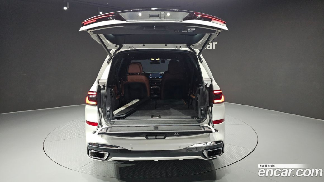 BMW X7 xDrive 40d M Sport 6STR, 2025