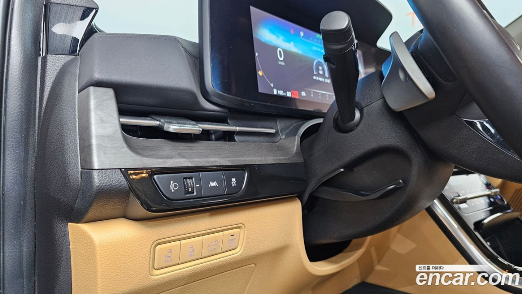 Kia Carnival 7-Seater Signature, 2023