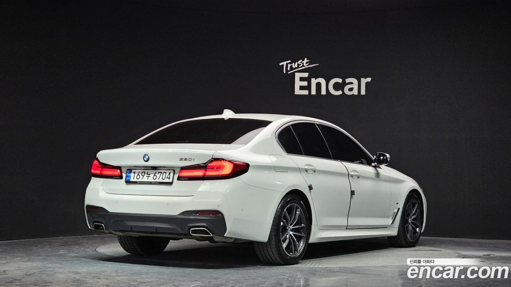 BMW 5-Series 520i M Sport, 2023