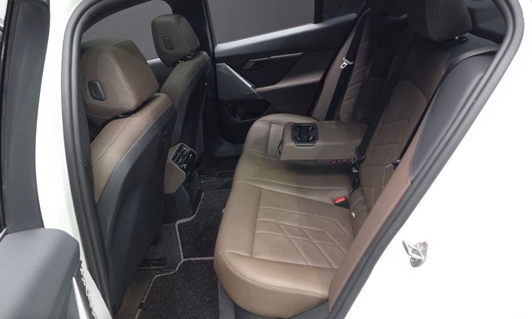 BMW 5-Series 520i M Sport, 2024