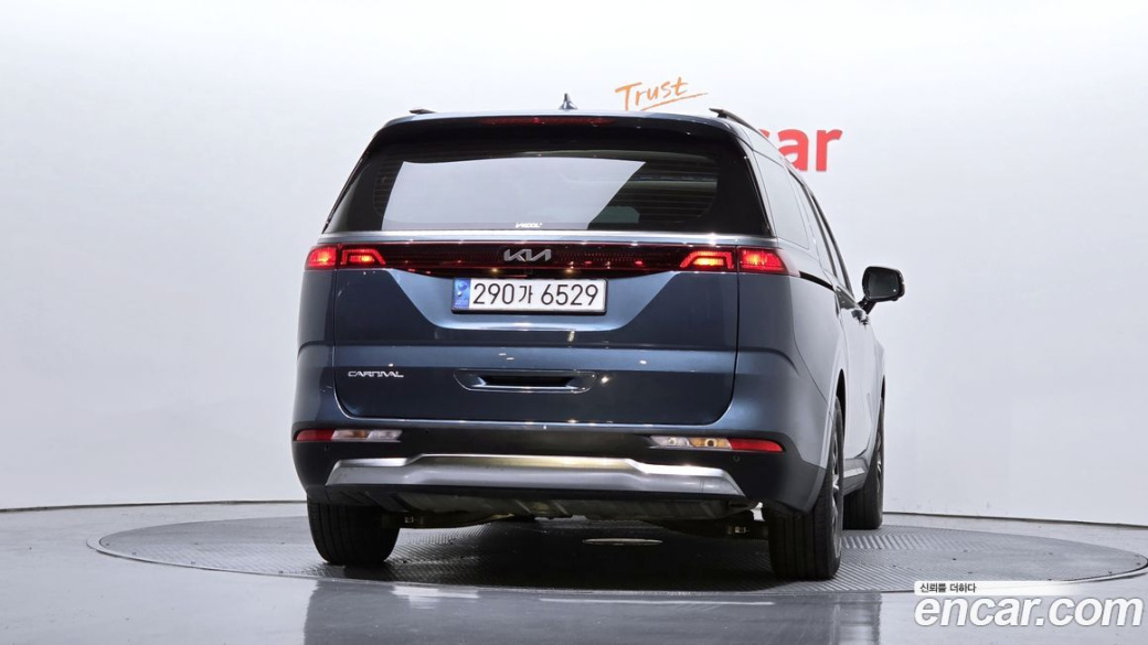 Kia Carnival 9-Seater Signature, 2023