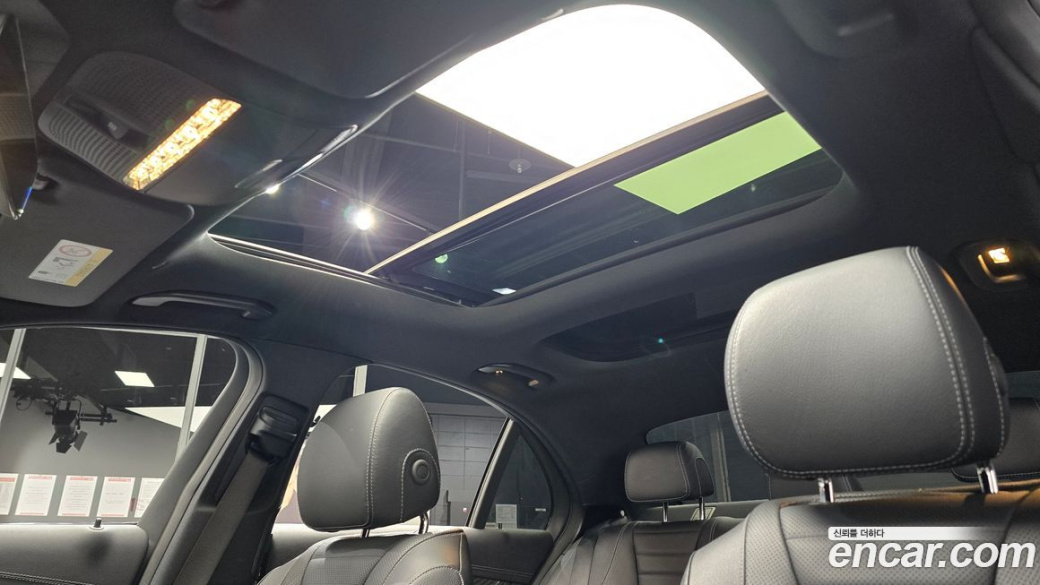 Mercedes-Benz E-Class E350 4MATIC AMG Line, 2022