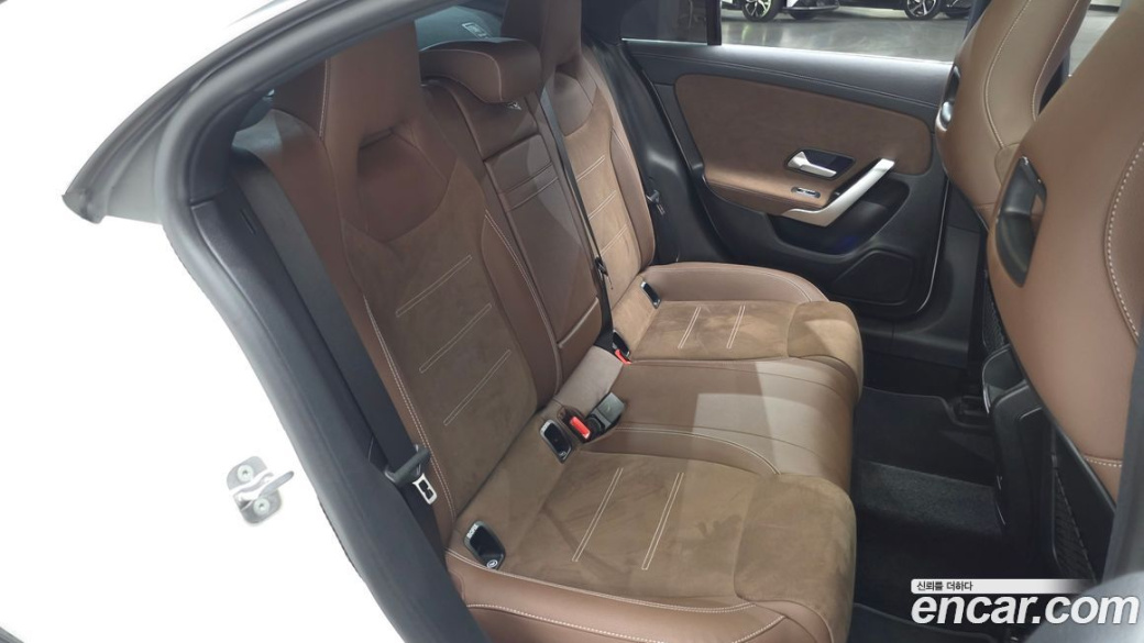 Mercedes-Benz CLA-Class CLA250 4MATIC, 2025