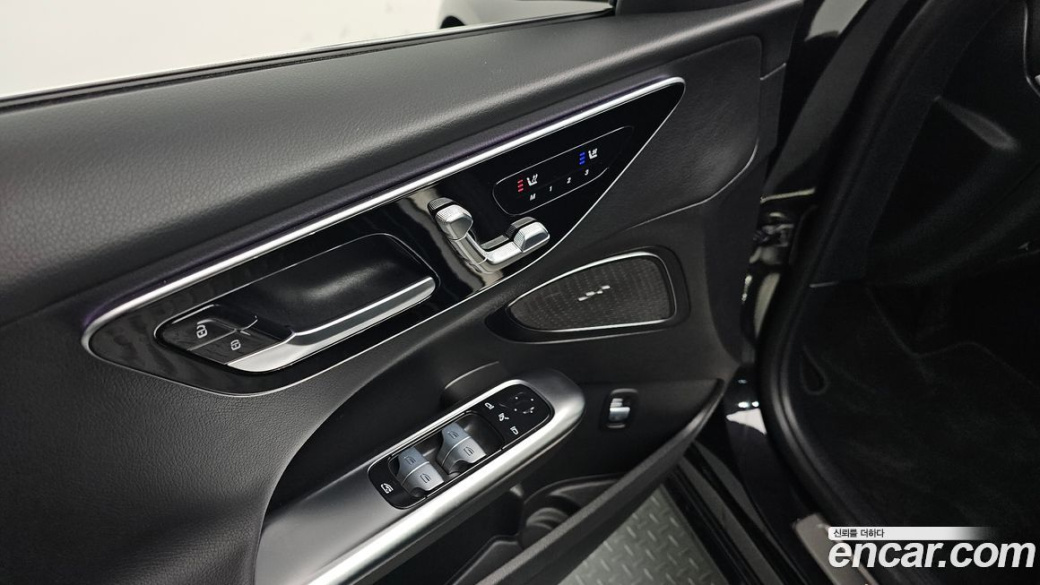 Mercedes-Benz C-Class C300 4MATIC Avantgarde, 2024