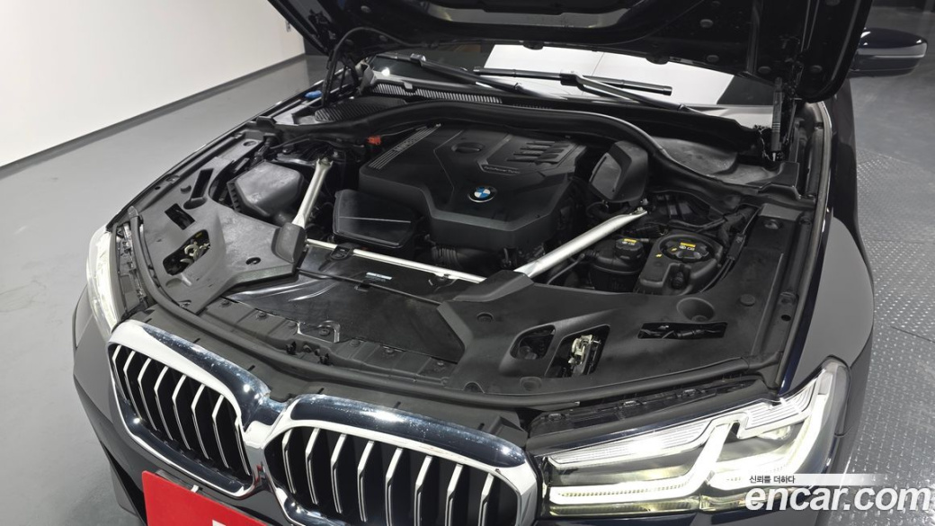 BMW 5-Series 520i M Sport, 2022