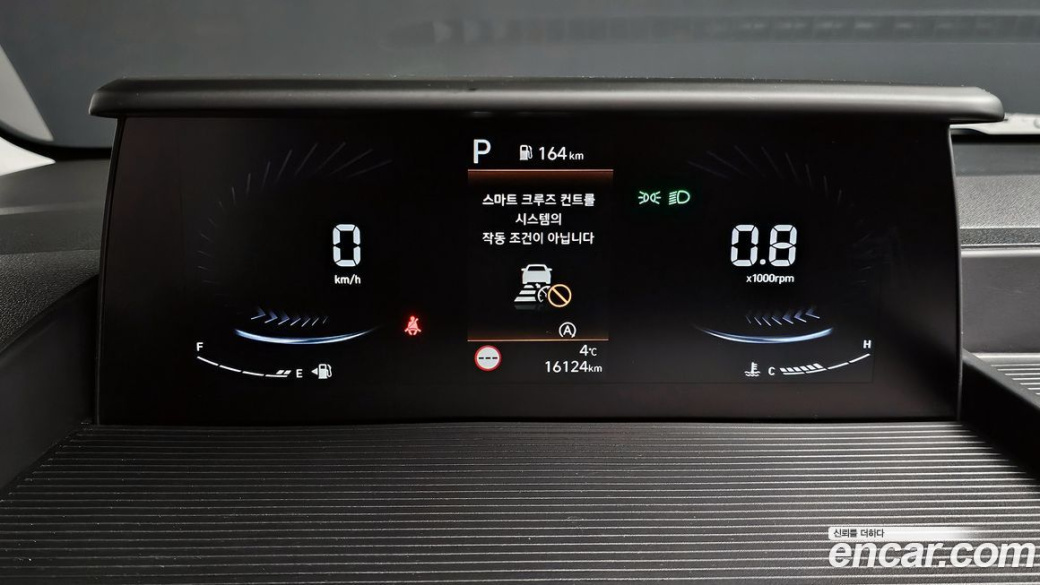Hyundai Staria Tourer 9-Seater, 2025