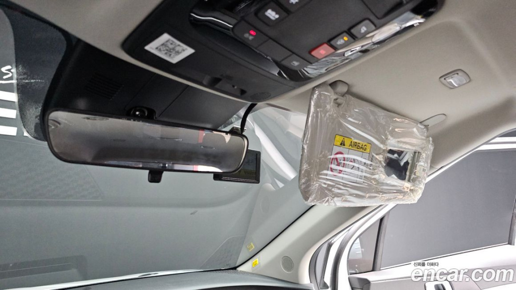Kia Carnival 9-Seater Prestige, 2025