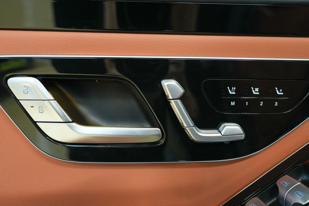 Mercedes-Benz S-Class S350 d 4MATIC, 2025