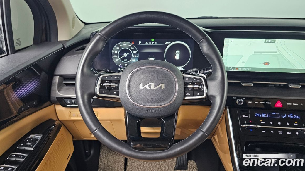 Kia Carnival 9-Seater Signature, 2023