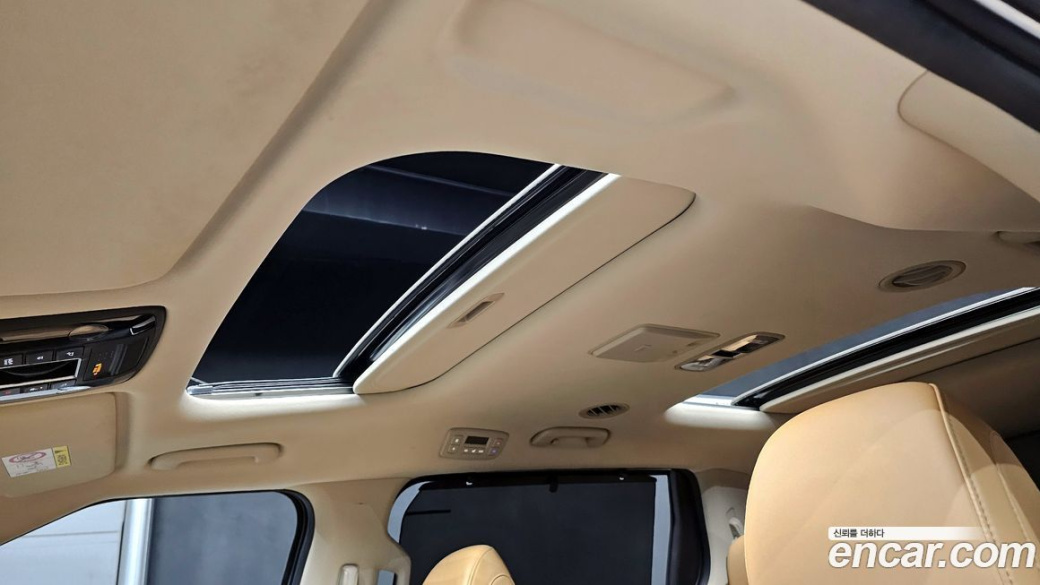 Kia Carnival 9-Seater Signature, 2022