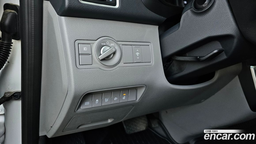 Hyundai Solati 15-seater, 2024