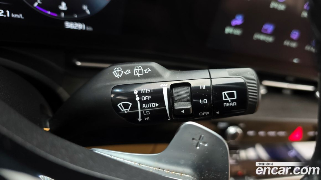 Kia Carnival 9-Seater Signature, 2023