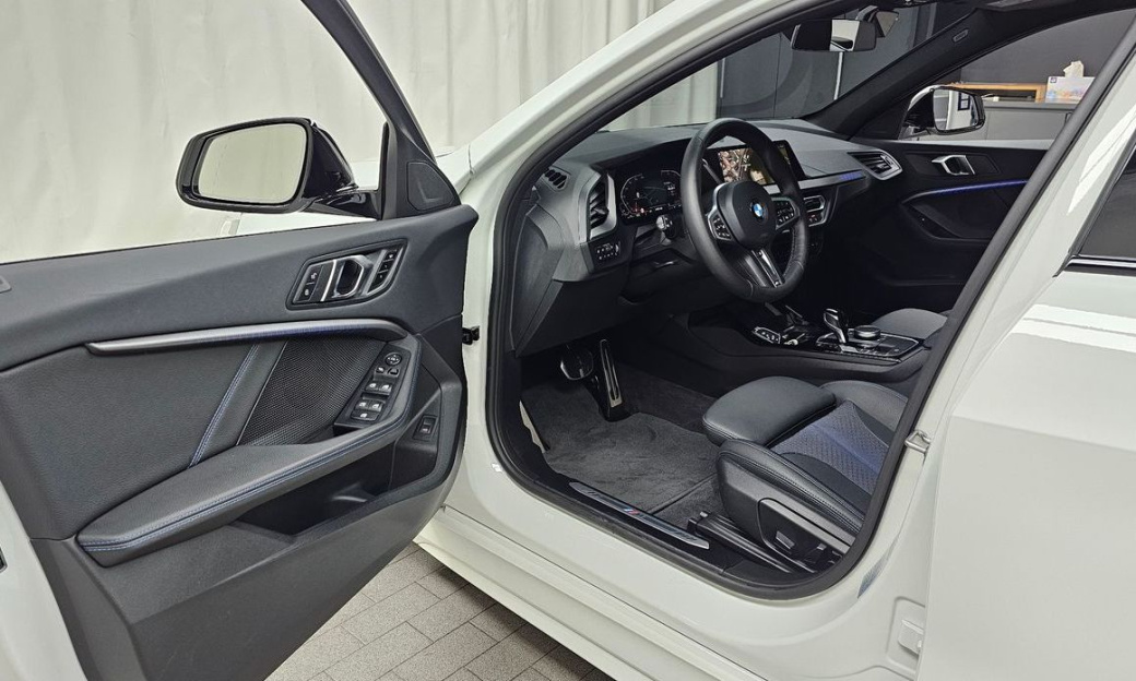 BMW 1-Series 120i M Sports, 2024