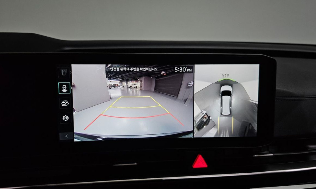Kia Carnival 9-Seater Gravity, 2024