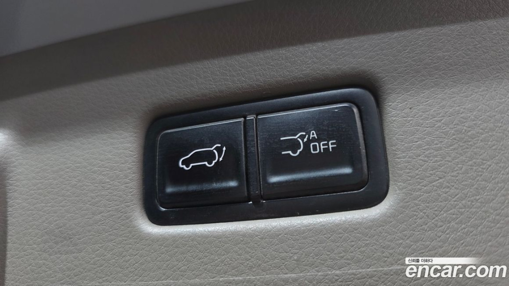 Kia Carnival 9-Seater Gravity, 2025