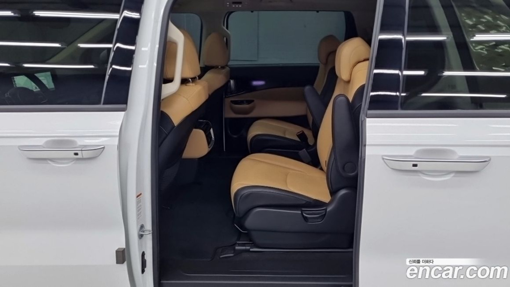 Kia Carnival 9-Seater Signature, 2023