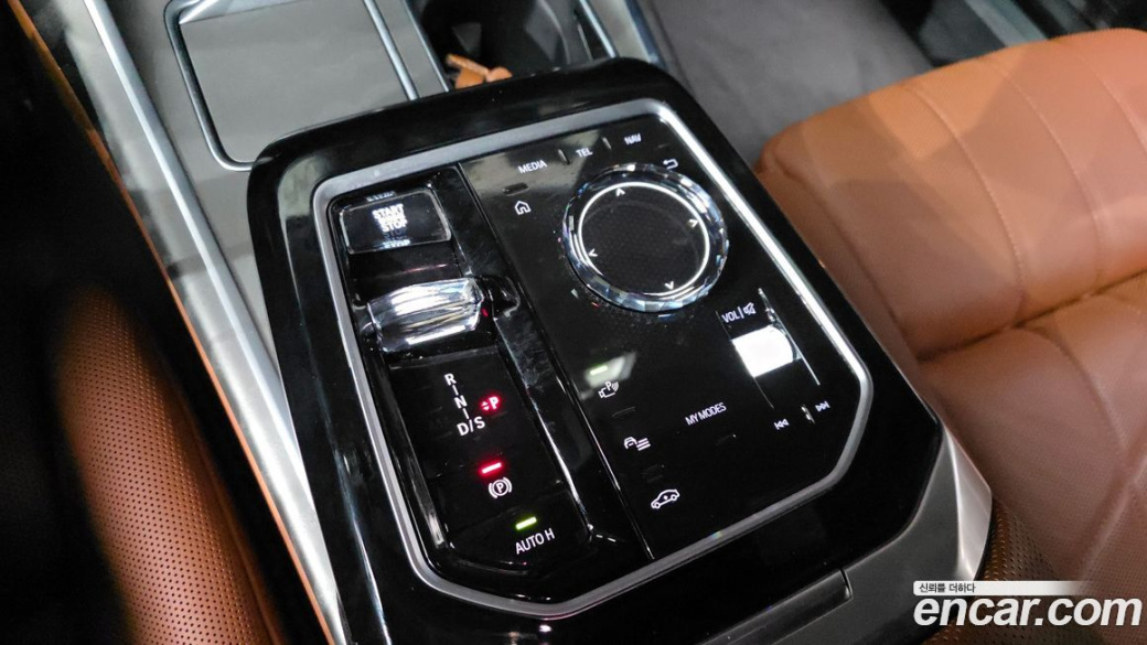 BMW 7-Series 740i sDrive Design Pure Excellence, 2023