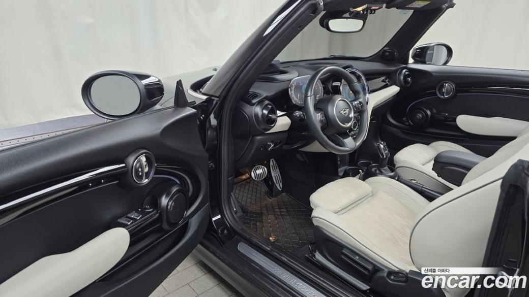 Mini Cooper Convertible Classic, 2023