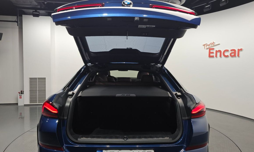 BMW X6 xDrive40i M Sport, 2023