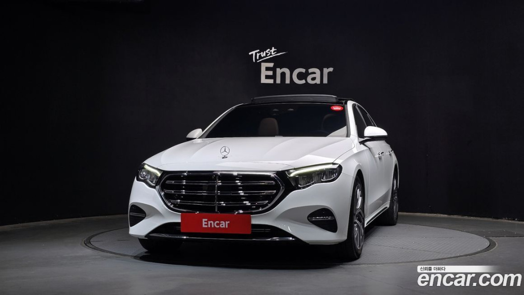 Mercedes-Benz E-Class E220d 4MATIC Exclusive, 2024