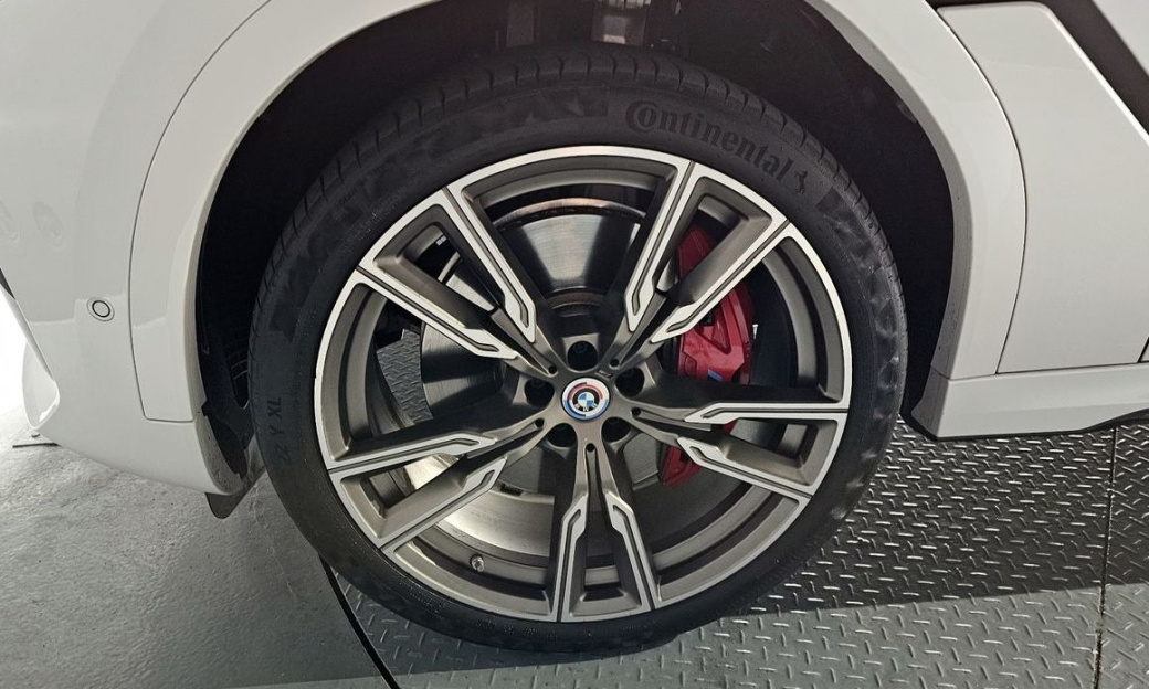 BMW X6 M50i, 2023