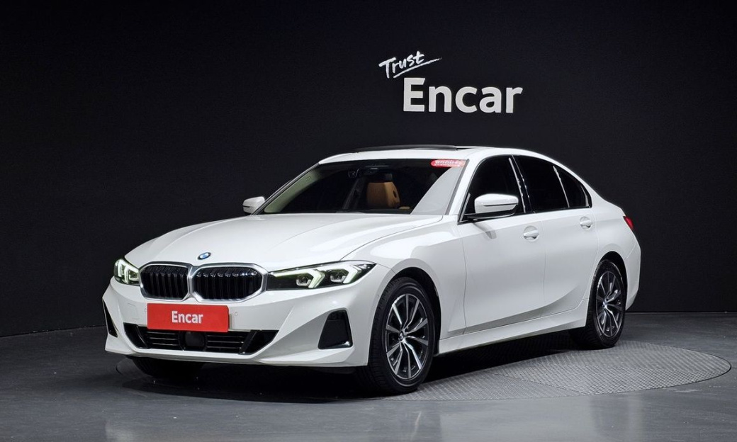 BMW 3-Series 320i, 2023