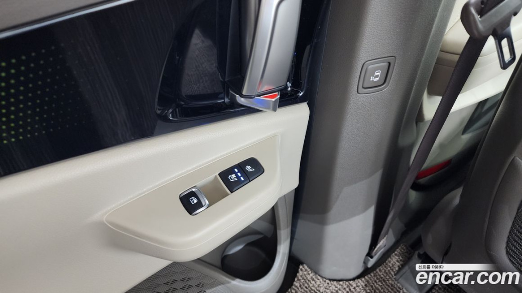 Kia Carnival 7-Seater Signature, 2024