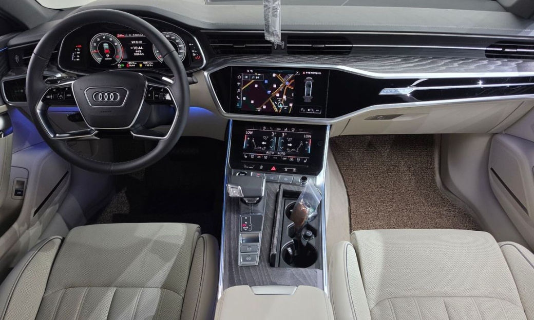 Audi A7 55 TFSI Quattro Premium, 2025
