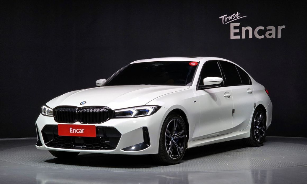 BMW 3-Series 320i M Sport, 2025