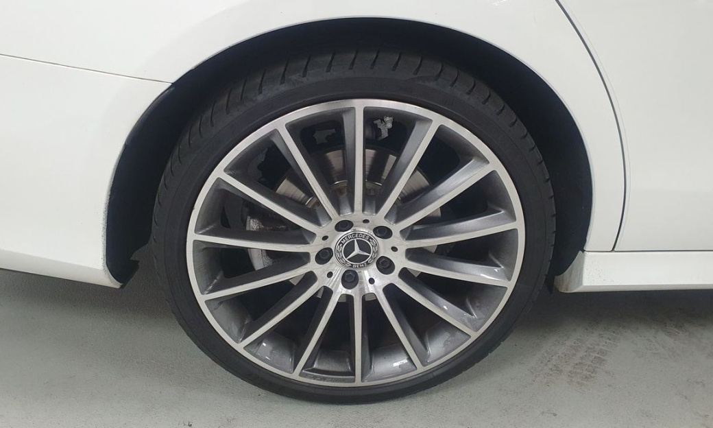 Mercedes-Benz E-Class E350 4MATIC AMG Line, 2022