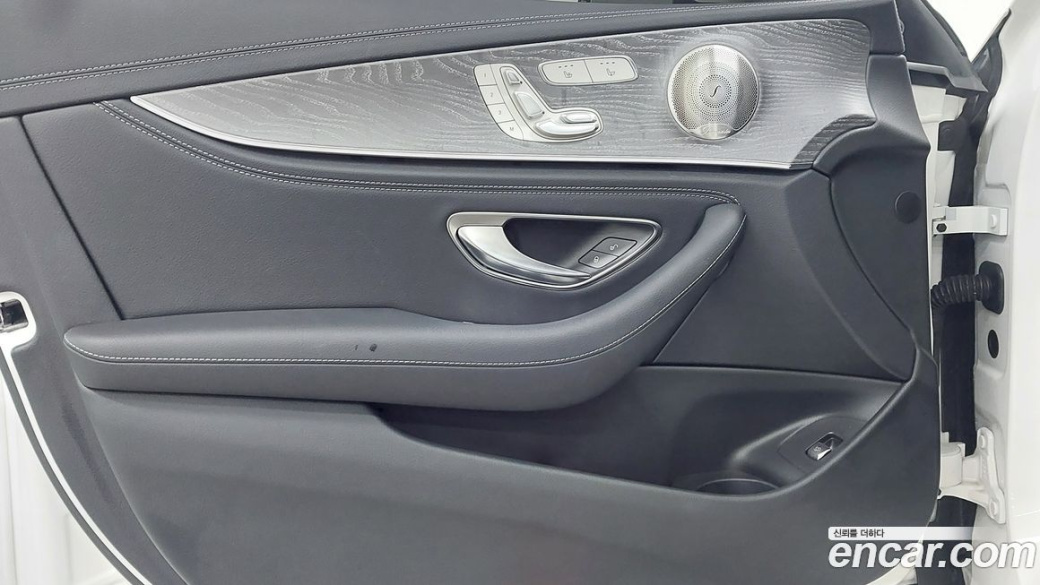Mercedes-Benz E-Class E350 4MATIC AMG Line, 2022