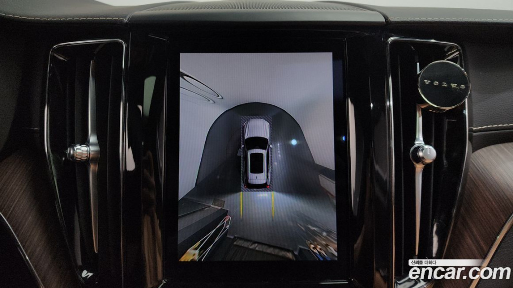 Volvo XC60 B5 Inscription, 2022