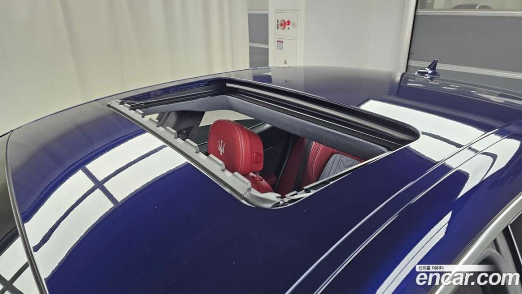 Maserati Ghibli 2.0 Granlusso, 2021